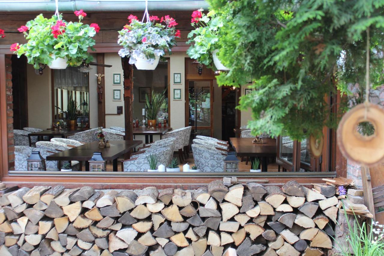 Maria Penzion & Restaurant Trenčín Exterior foto